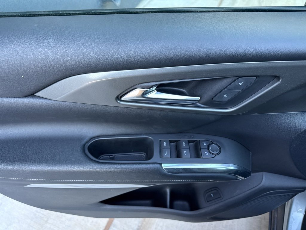 Used 2024 Chevrolet Traverse LT image 19