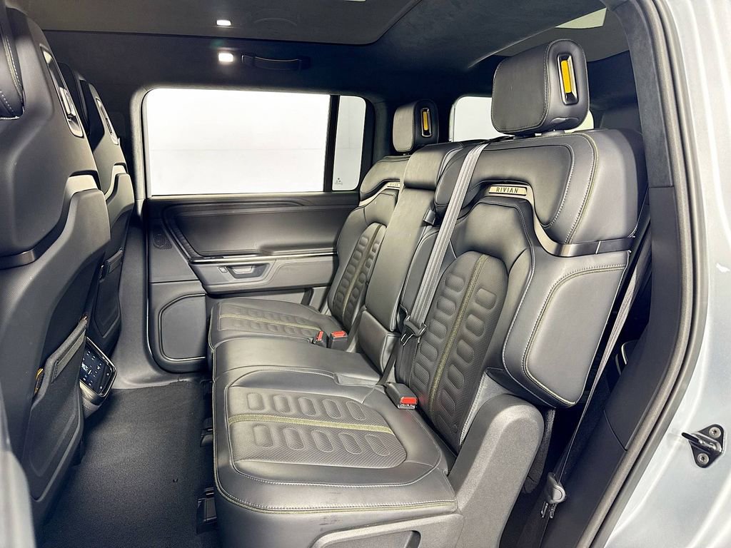 Used 2025 Rivian R1S Adventure image 27