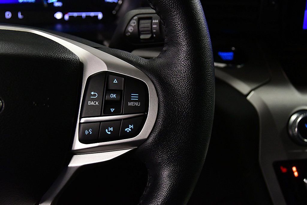 Used 2023 Ford Explorer XLT image 21