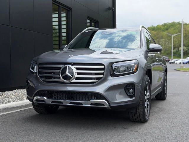 Used 2026 Mercedes-Benz GLB 250 4MATIC image 3