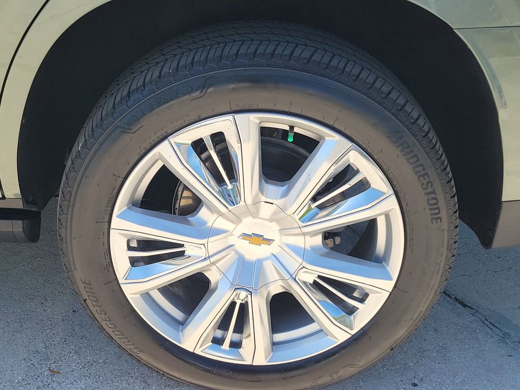 Used 2023 Chevrolet Tahoe High Country AWD/4WD image 12