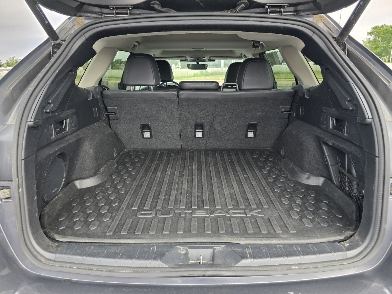 Used 2023 Subaru Outback Limited AWD/4WD image 19