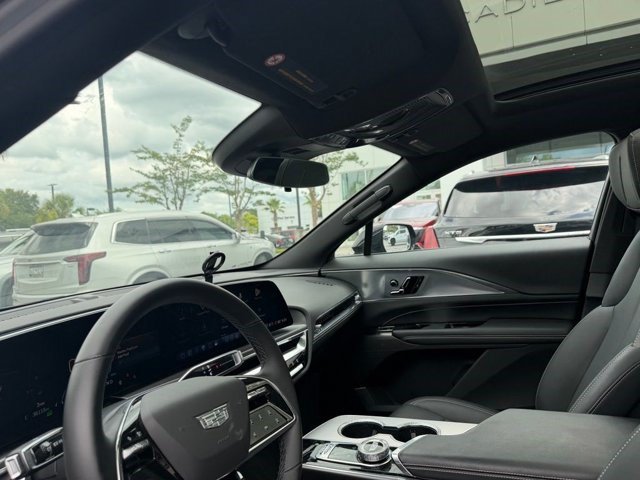 Certified 2024 Cadillac Lyriq Tech AWD/4WD image 10