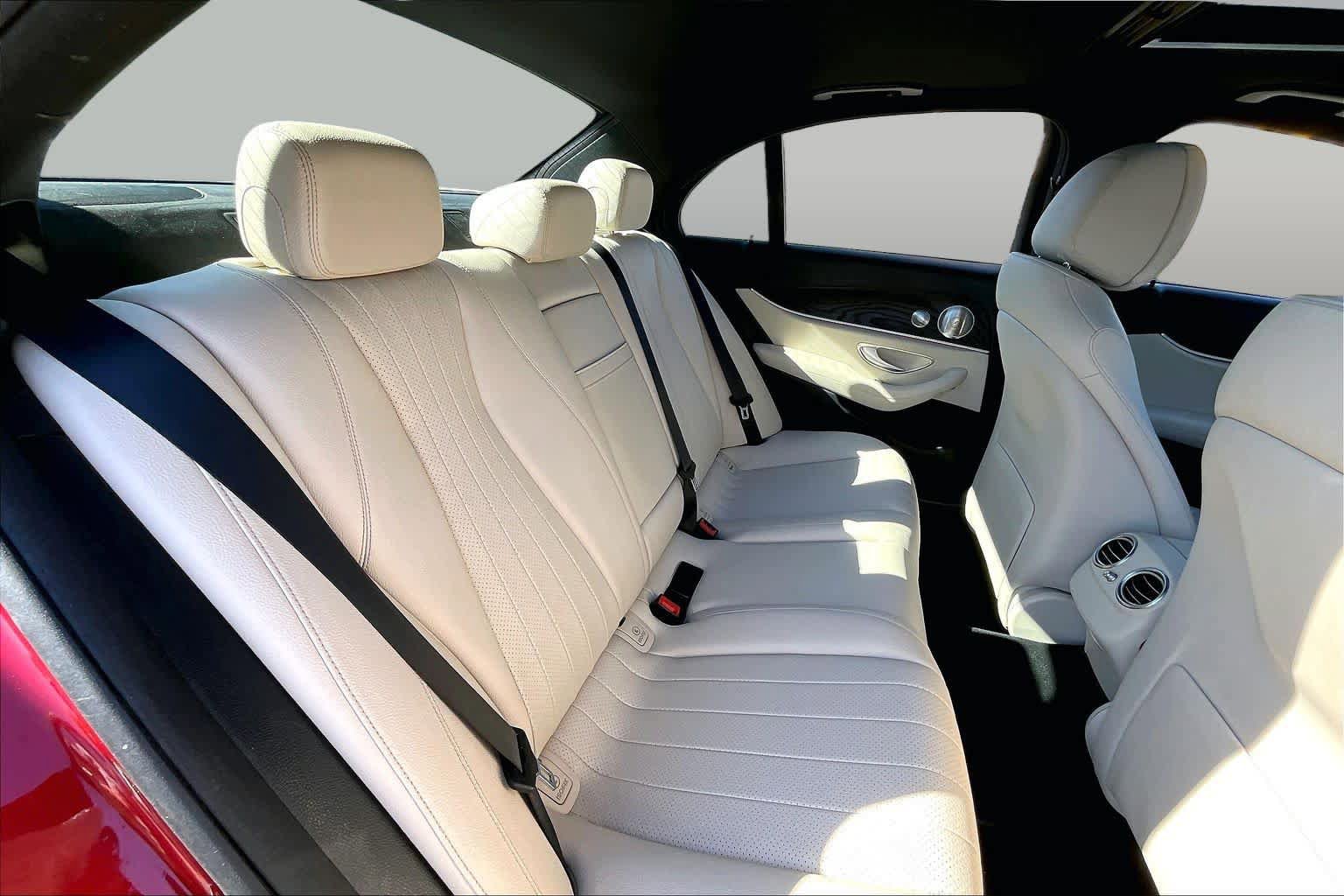Used 2017 Mercedes-Benz E 300 image 21