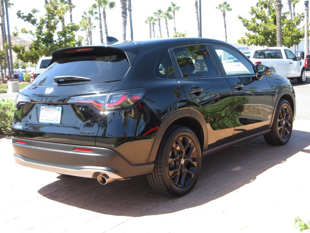 Used 2023 Honda HR-V Sport image 4
