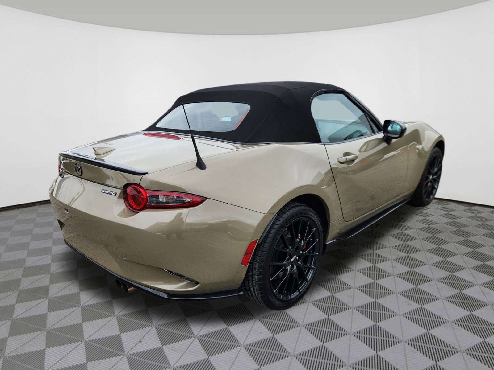Certified 2023 MAZDA MX-5 Miata Club w/ Brembo/BBS Recaro Package image 4