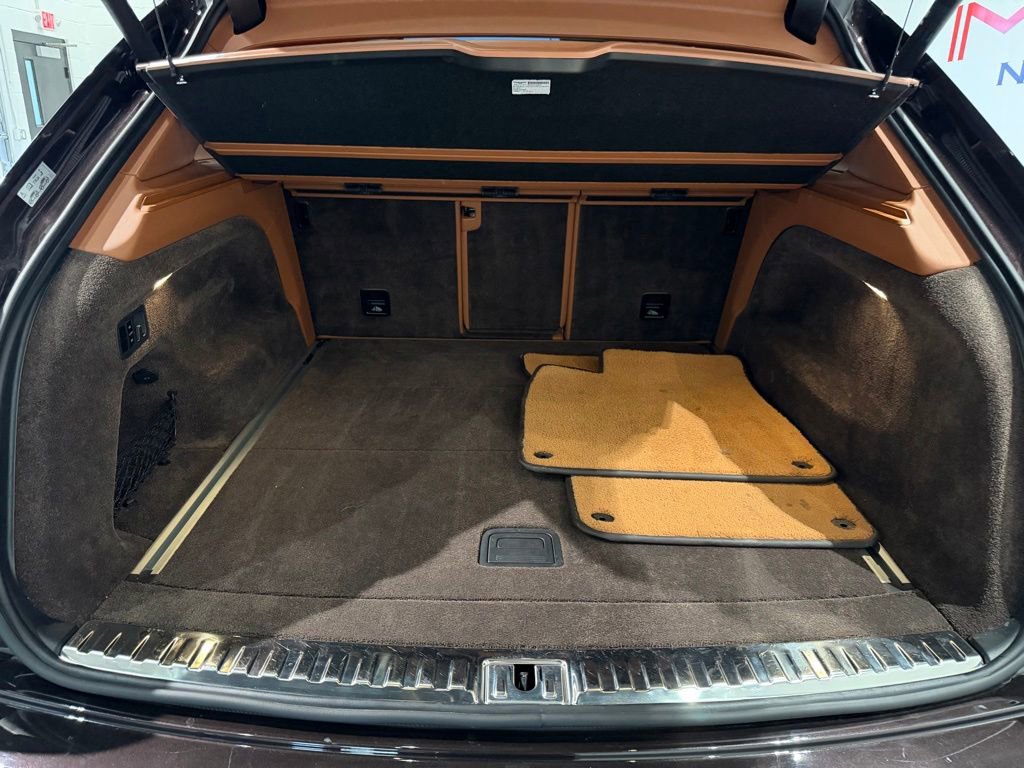 Used 2018 Bentley Bentayga AWD/4WD image 47