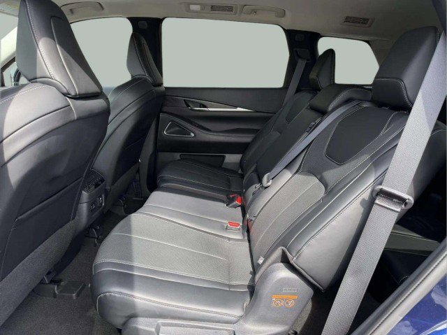 Used 2023 INFINITI QX60 Sensory w/ Vision Package AWD/4WD image 23