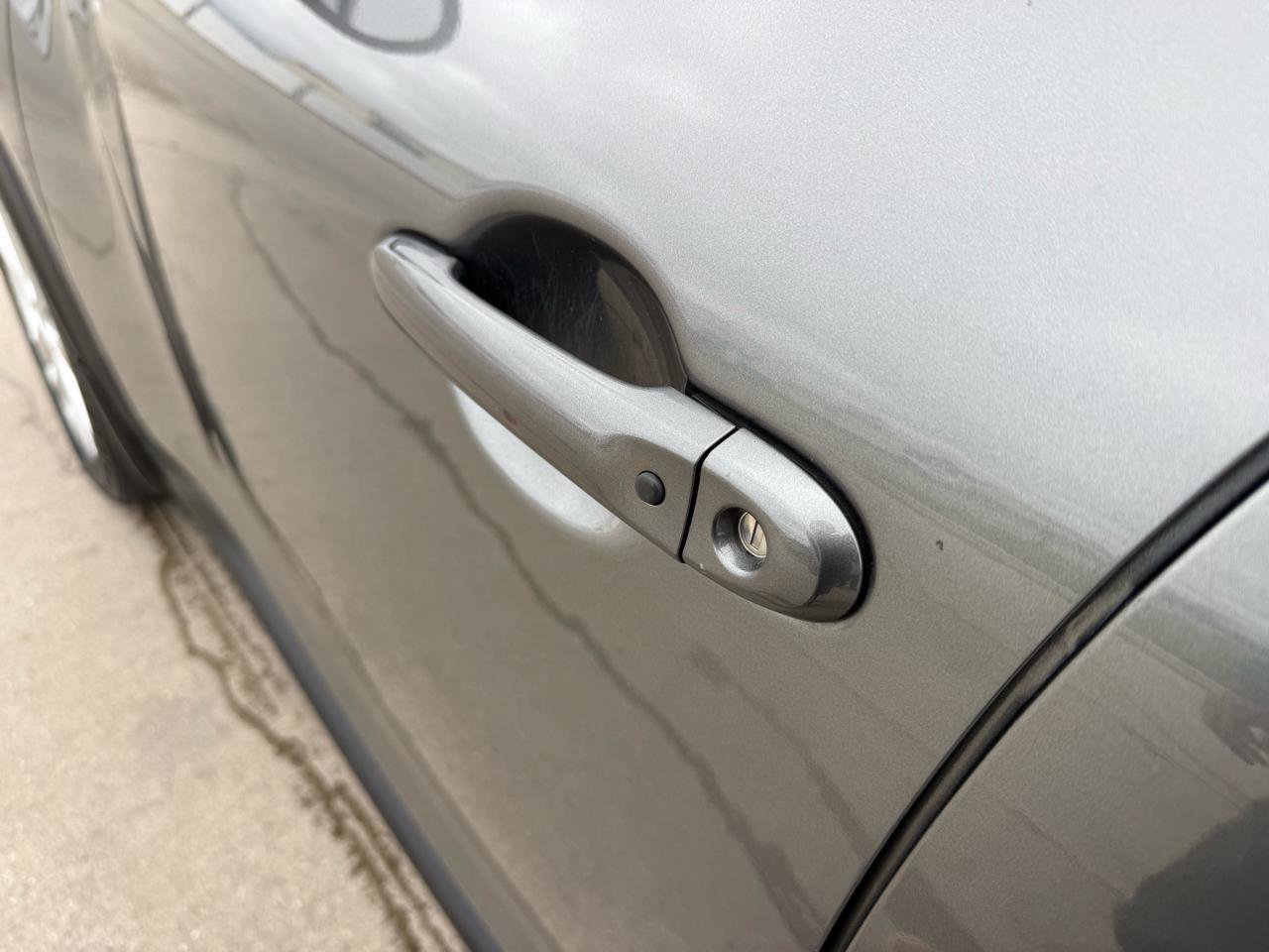 Used 2012 Nissan Juke SV image 9