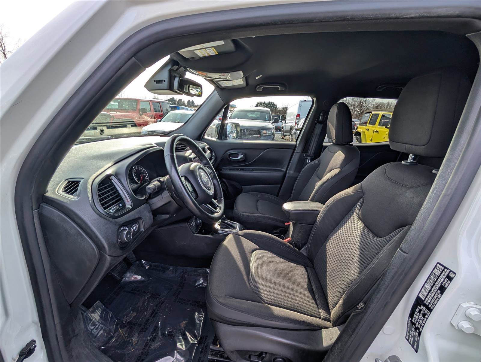 Used 2022 Jeep Renegade Altitude w/ Convenience Group image 14