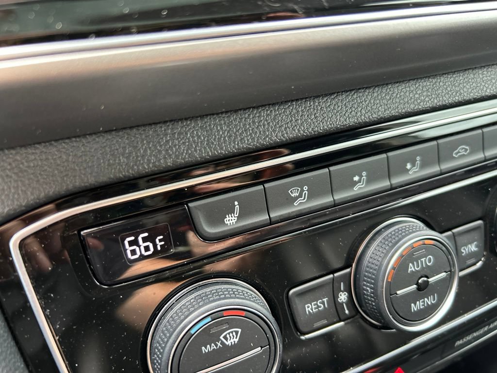 Used 2019 Volkswagen Atlas SEL FWD image 16
