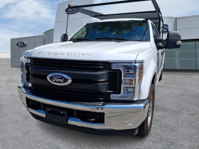 Used 2018 Ford F250 XL w/ Power Equipment Group RWD image 2