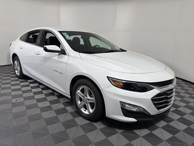 Used 2023 Chevrolet Malibu LS w/ Driver Confidence Package image 9