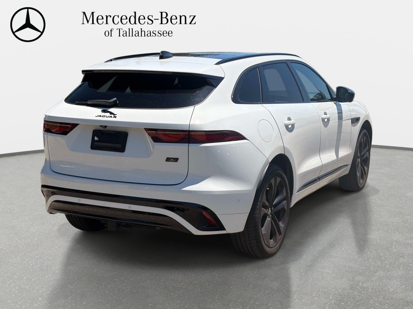 Used 2026 Jaguar F-PACE R-Dynamic S AWD/4WD image 5