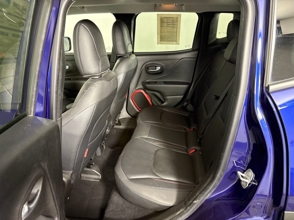 Used 2018 Jeep Renegade Trailhawk AWD/4WD image 29