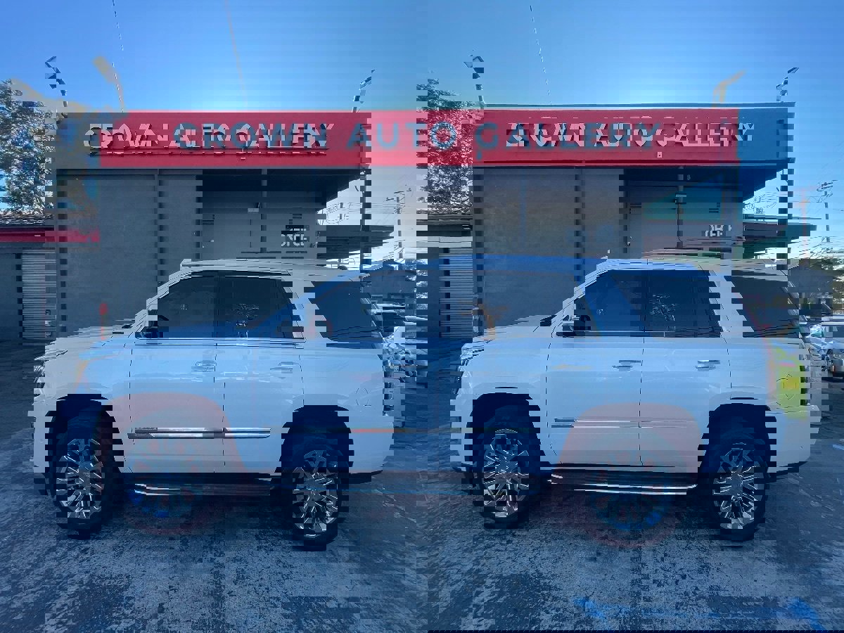 Used 2017 Cadillac Escalade 2WD image 5