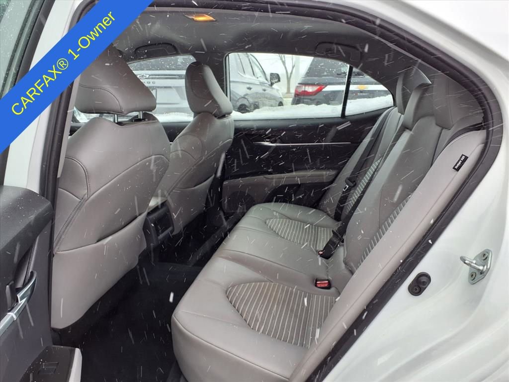 Used 2023 Toyota Camry SE image 11