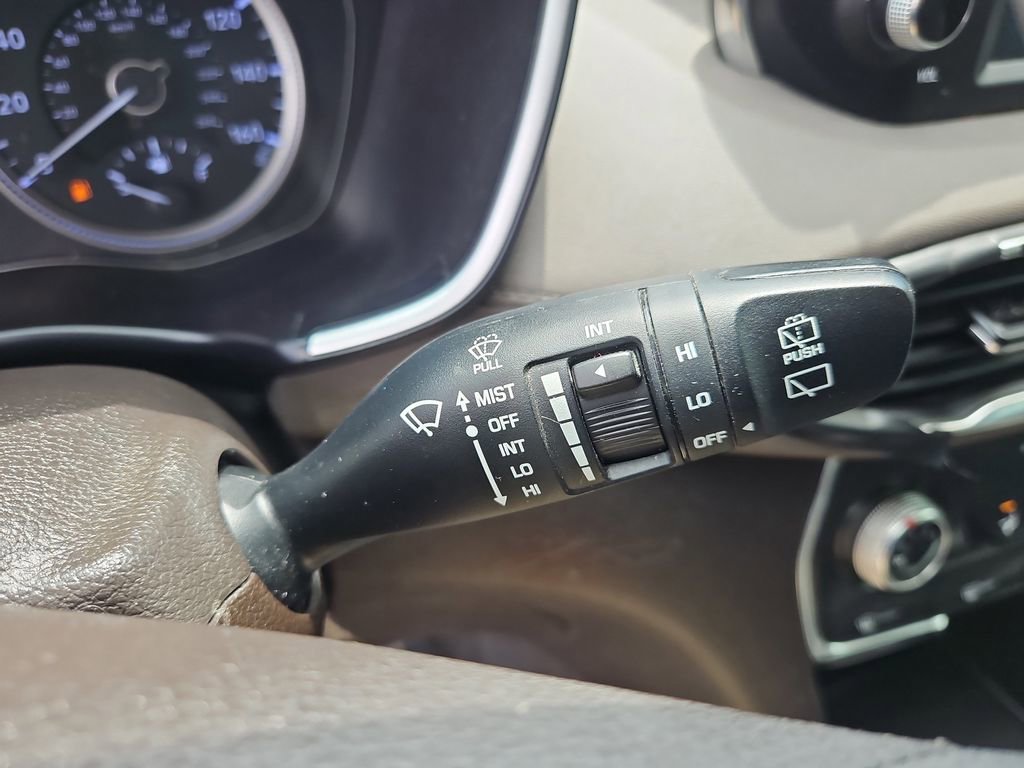 Used 2019 Hyundai Santa Fe SE FWD image 21