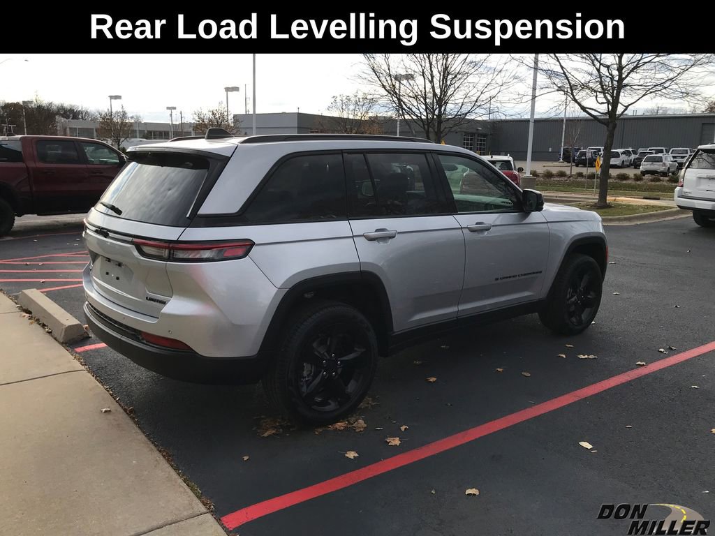 New 2025 Jeep Grand Cherokee Limited w/ Luxury Tech Group II image 5