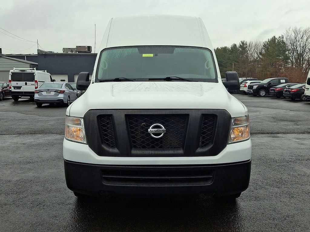 Used 2018 Nissan NV 2500 SV image 2