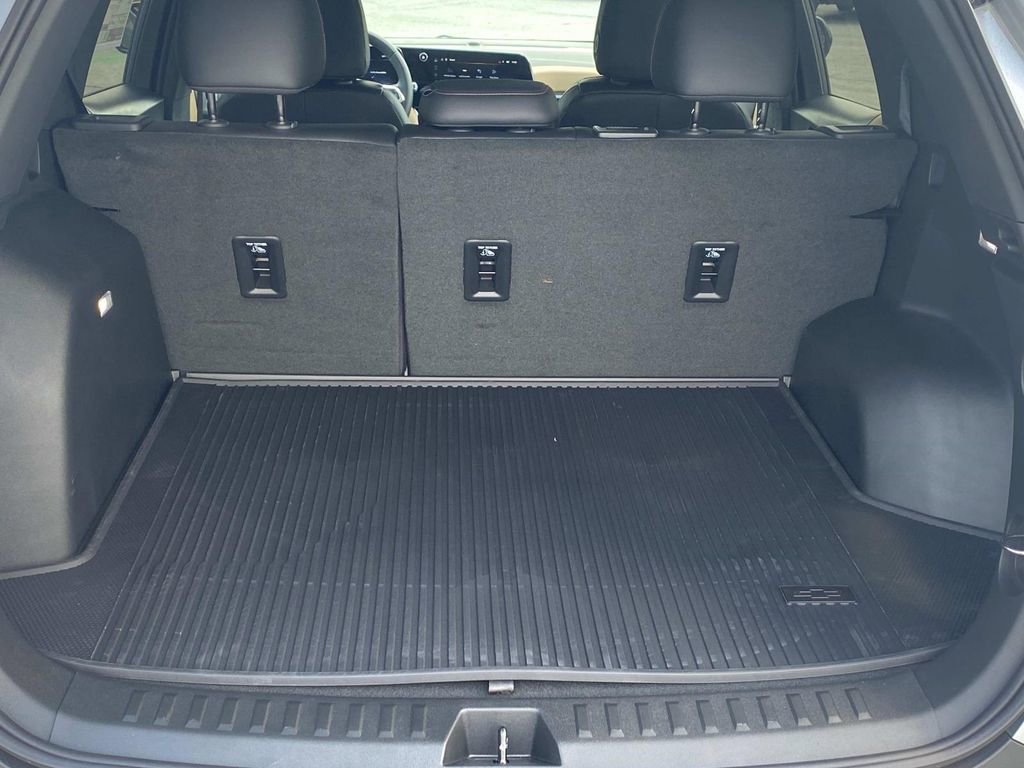 New 2026 Chevrolet Equinox ACTIV w/ Convenience Package III image 11