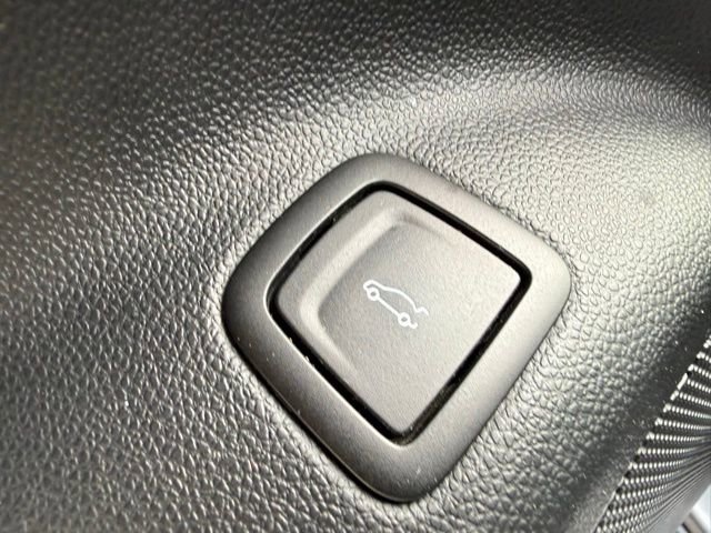 Used 2020 Cadillac CT5 Sport w/ Parking Package AWD/4WD image 18