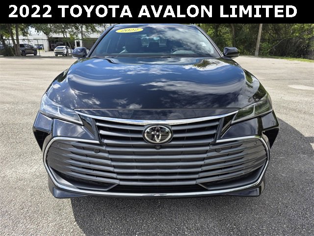Used 2022 Toyota Avalon Limited image 8
