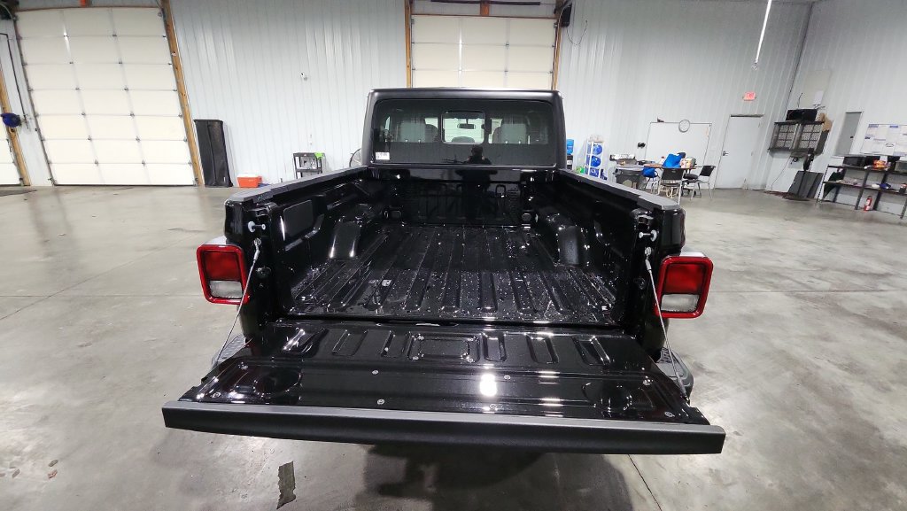 New 2026 Jeep Gladiator Sport AWD/4WD image 27
