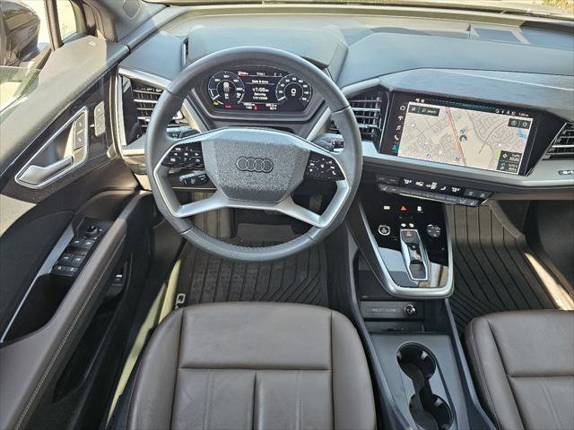 Used 2025 Audi Q4 e-tron Premium image 5