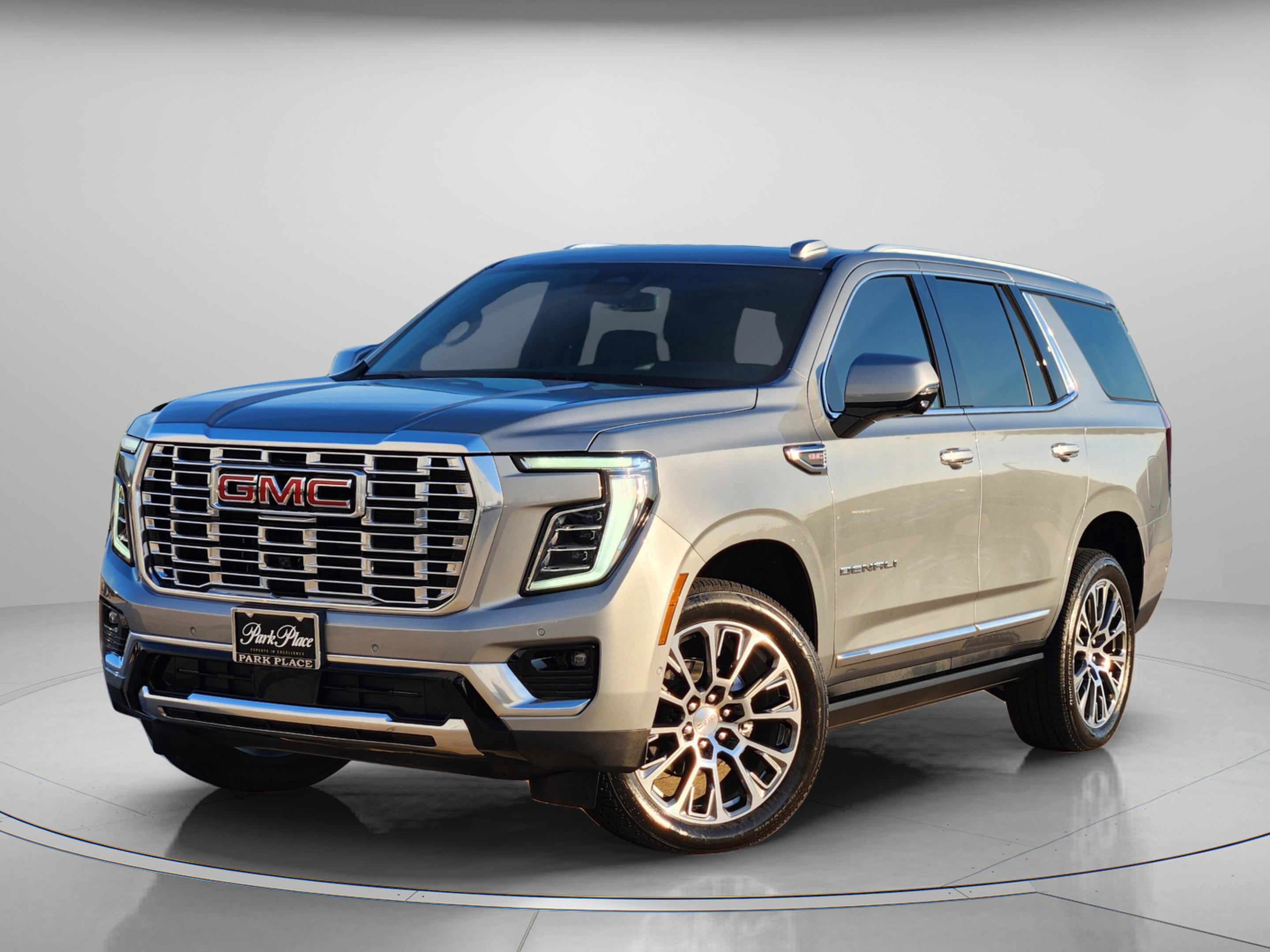Used 2026 GMC Yukon Denali w/ Sun & Power Step Package