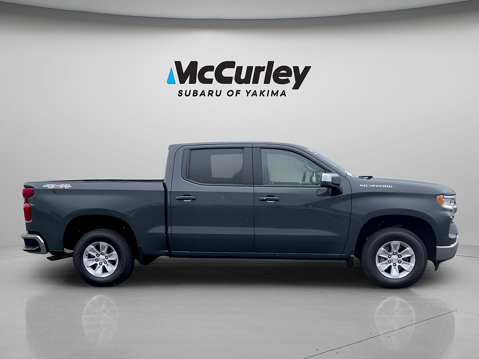 Used 2025 Chevrolet Silverado 1500 LT AWD/4WD image 6