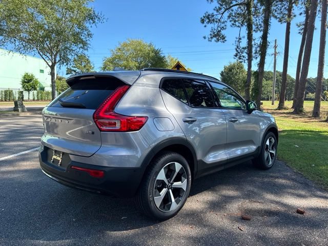 New 2026 Volvo XC40 B5 Plus w/ Protection Package Premier AWD/4WD image 5