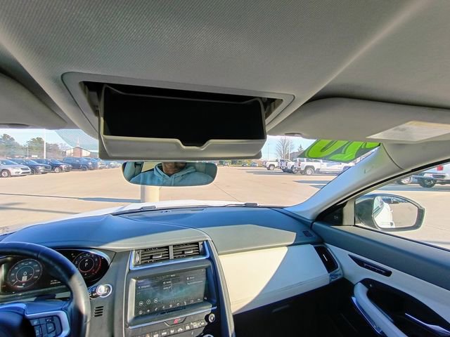 Used 2020 Jaguar E-PACE SE image 32