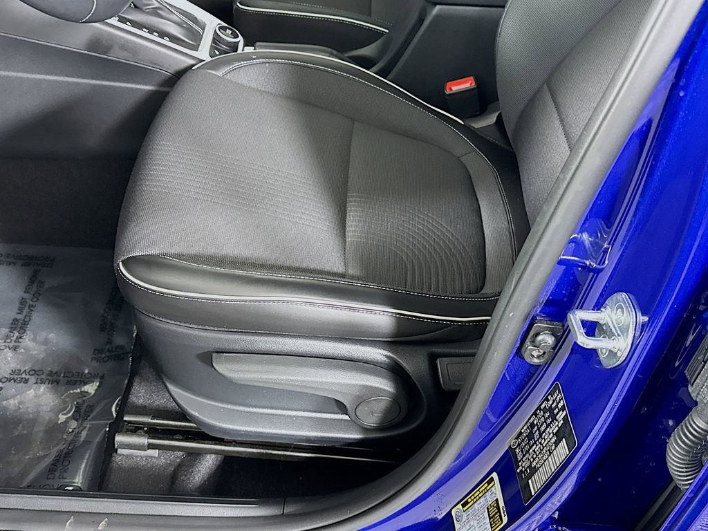 Certified 2023 Hyundai Venue Limited w/ Cargo Package image 25