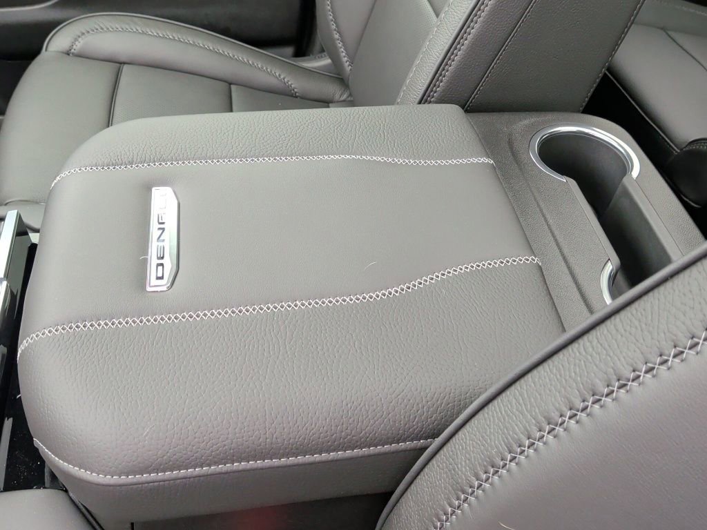 New 2026 GMC Yukon XL Denali w/ Sun & Power Step Package image 31