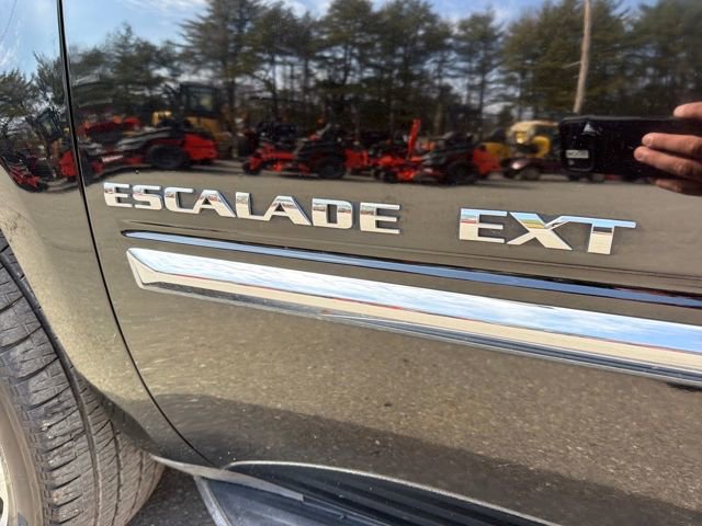 Used 2011 Cadillac Escalade EXT Luxury image 9