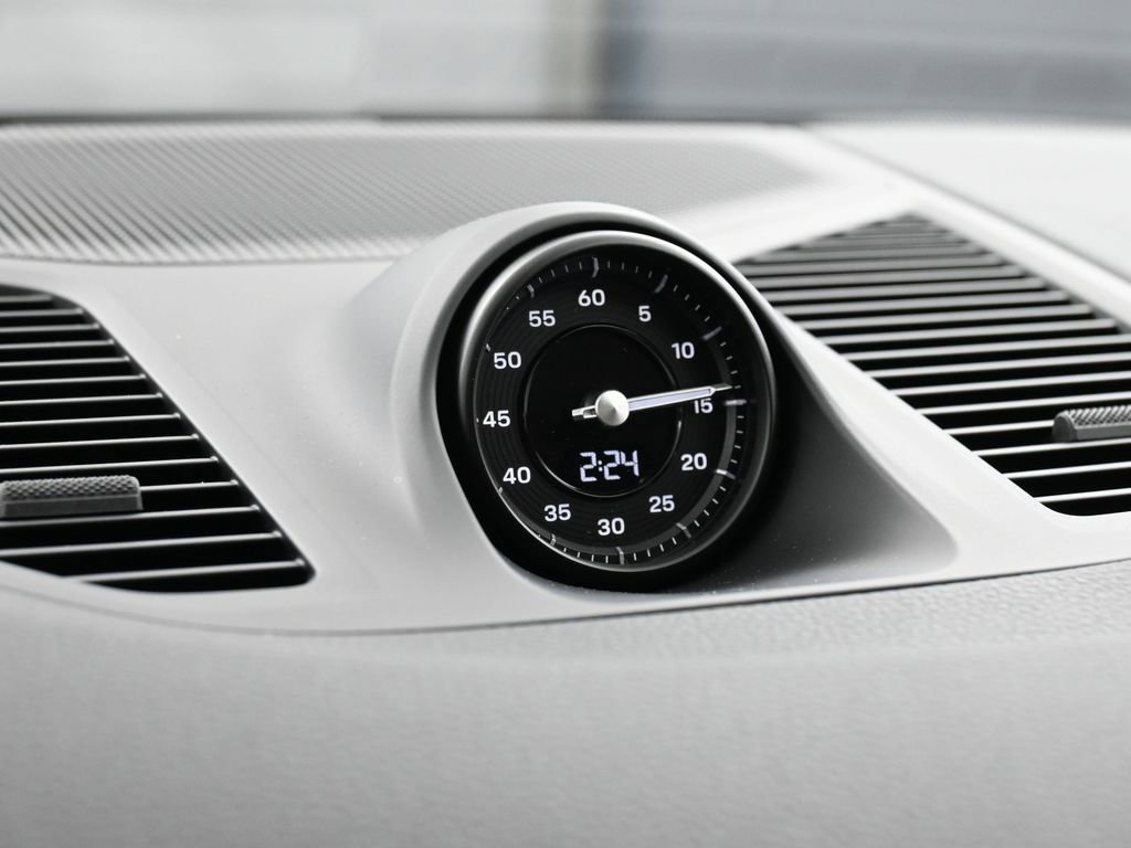 New 2026 Porsche Cayenne S image 21