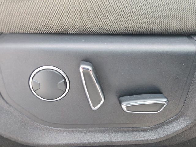 Used 2015 Ford F150 XLT w/ Equipment Group 302A Luxury image 40