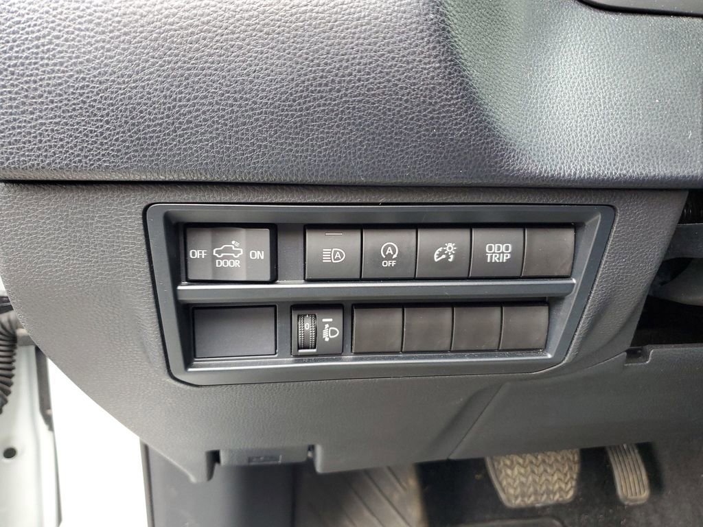 Used 2024 Toyota Tundra SR AWD/4WD image 13