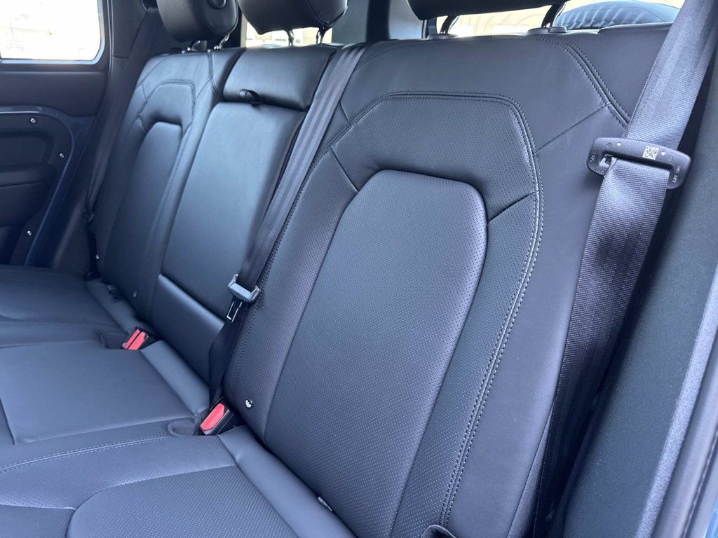 New 2026 Land Rover Defender 110 X-Dynamic SE AWD/4WD image 14