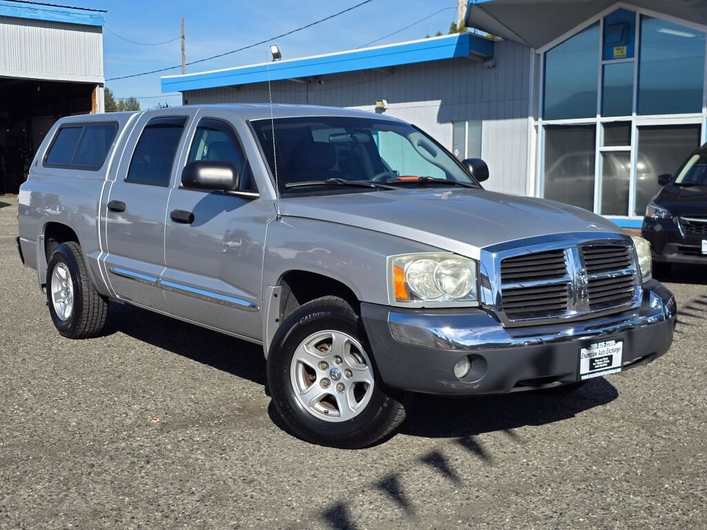 Used 2005 Dodge Dakota SLT w/ Trailer Tow Group AWD/4WD image 1