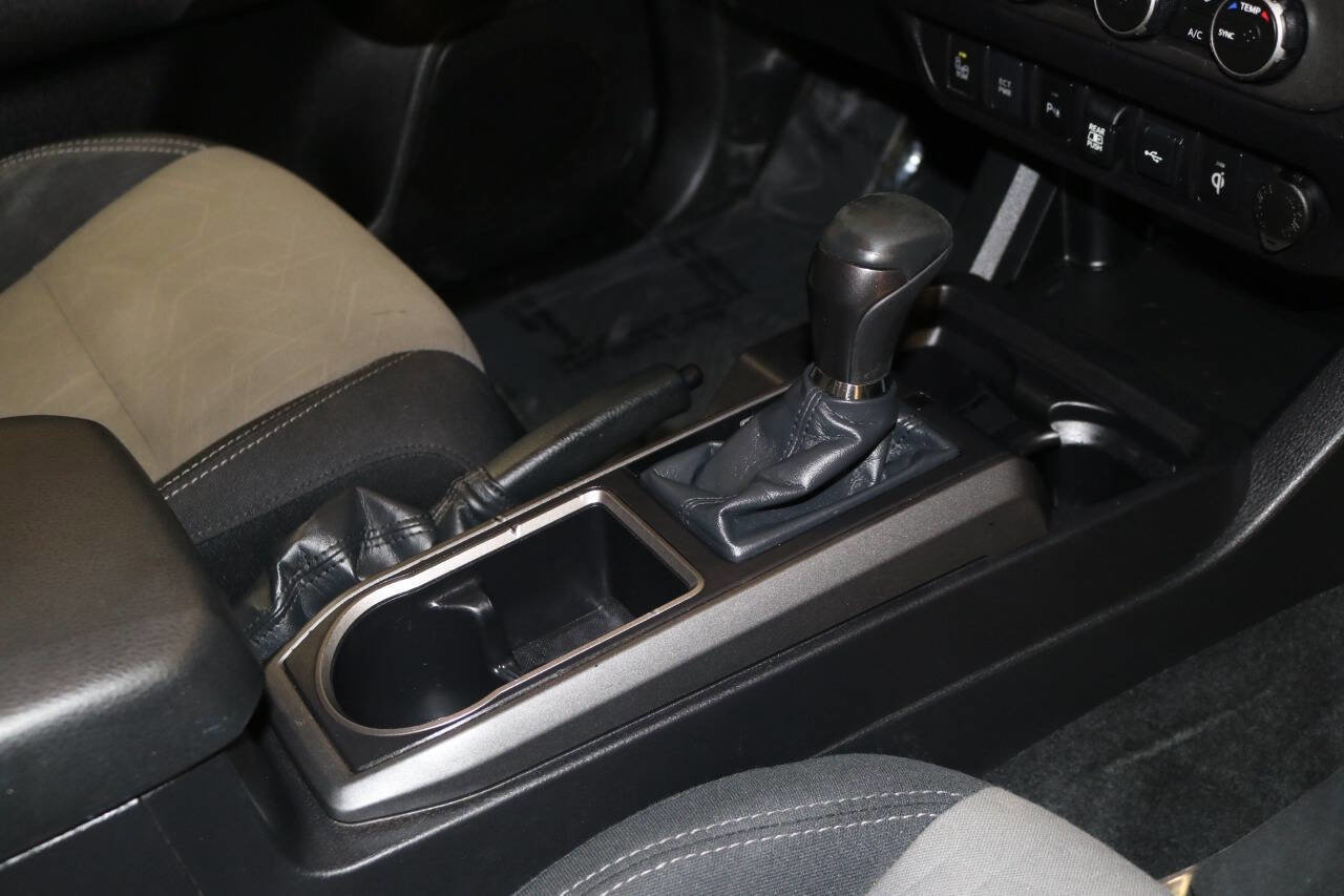 Used 2022 Toyota Tacoma TRD Off-Road image 43