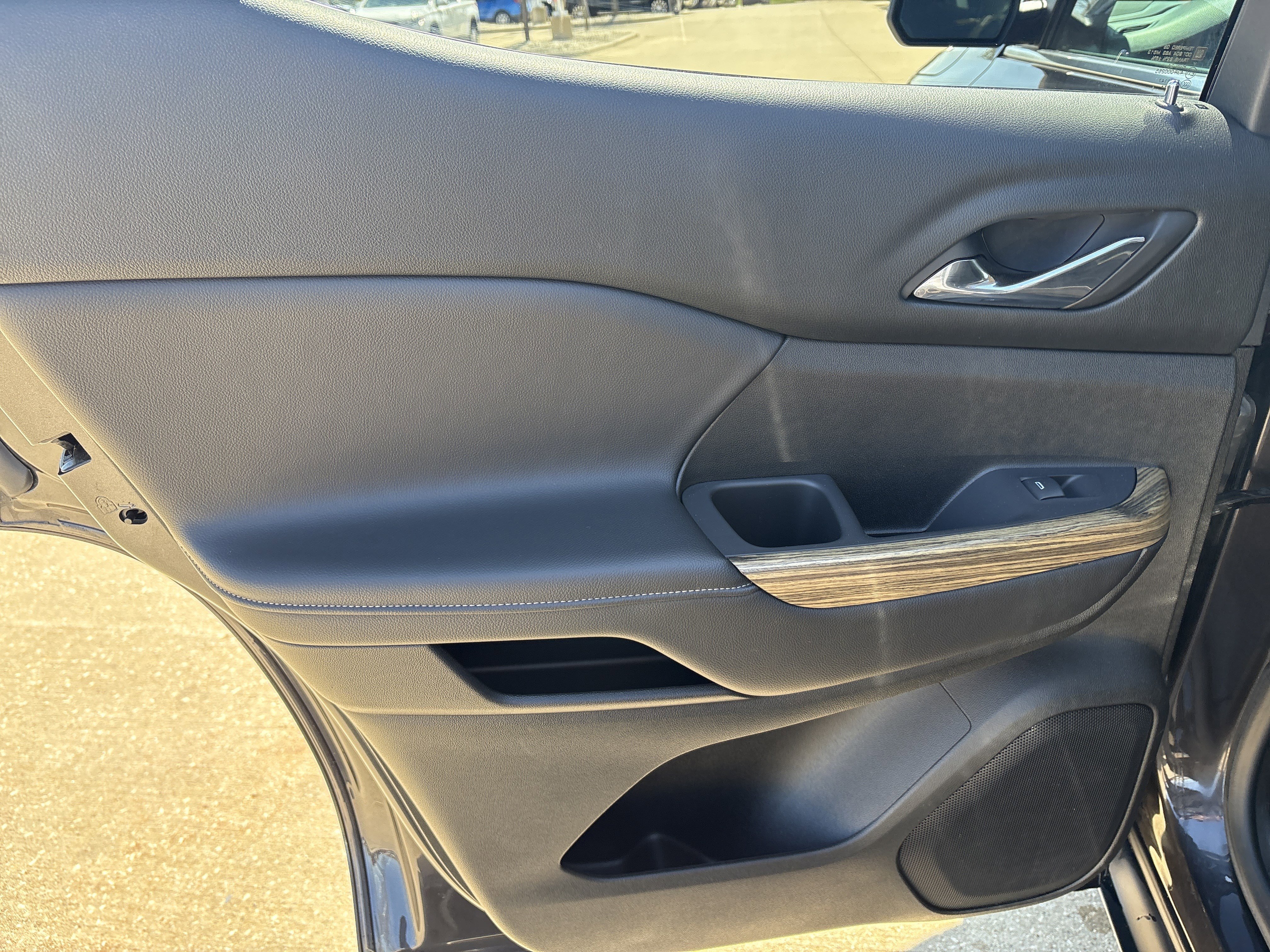 Used 2018 GMC Acadia Denali w/ Technology Package image 12