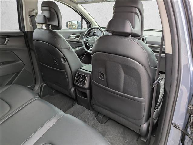 Used 2025 Kia Sportage EX image 26