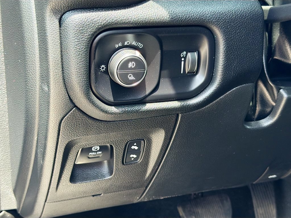 Used 2022 RAM 1500 Big Horn AWD/4WD image 10