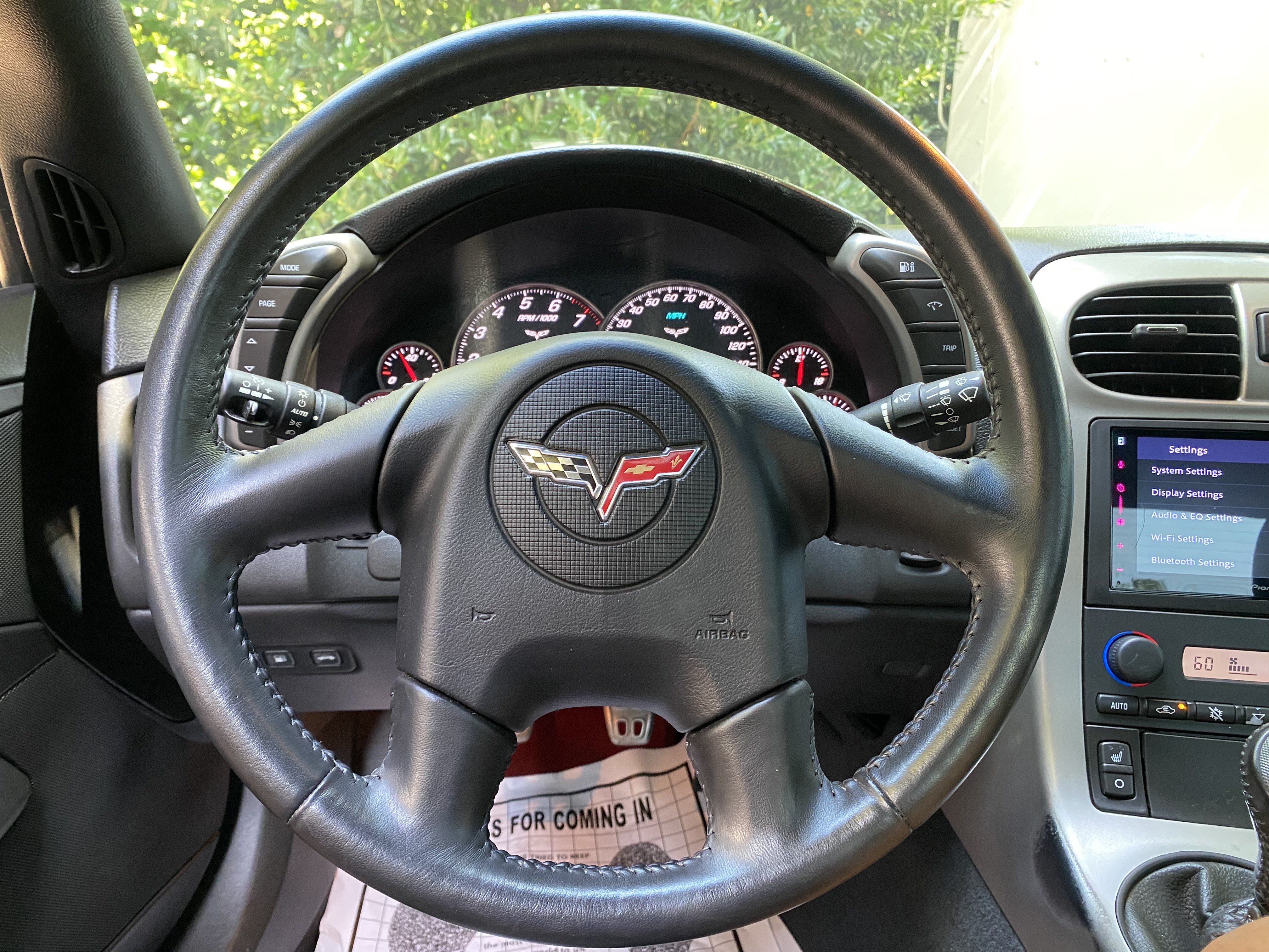 Used 2005 Chevrolet Corvette Convertible w/ Preferred Equipment Group RWD image 17