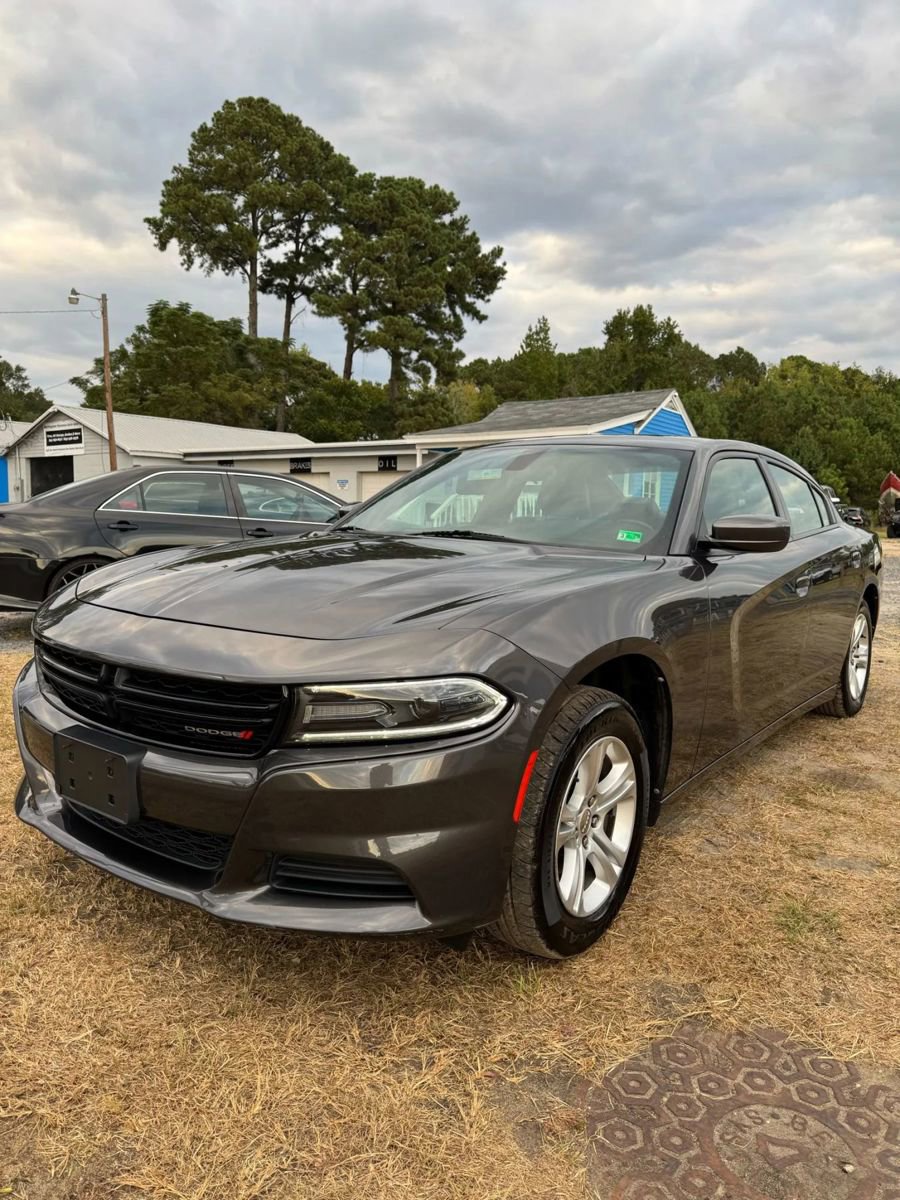 Used 2021 Dodge Charger SXT w/ Leather Interior Group image 4