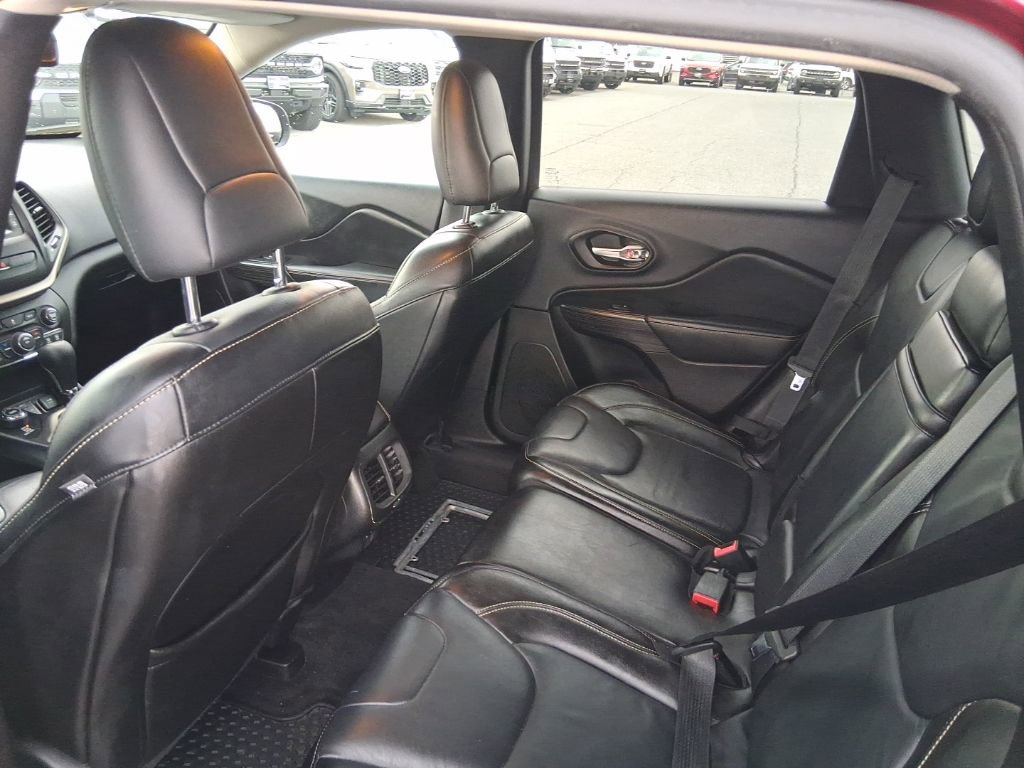 Used 2015 Jeep Cherokee Latitude w/ Cold Weather Group image 9