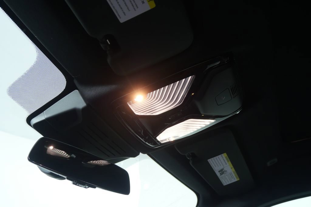 New 2026 BMW X6 xDrive40i image 17