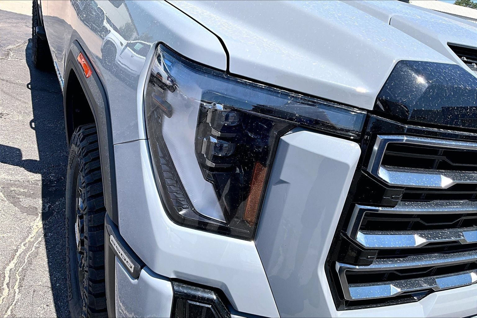 Used 2025 GMC Sierra 2500 AT4 w/ AT4 Premium Plus Package AWD/4WD image 32